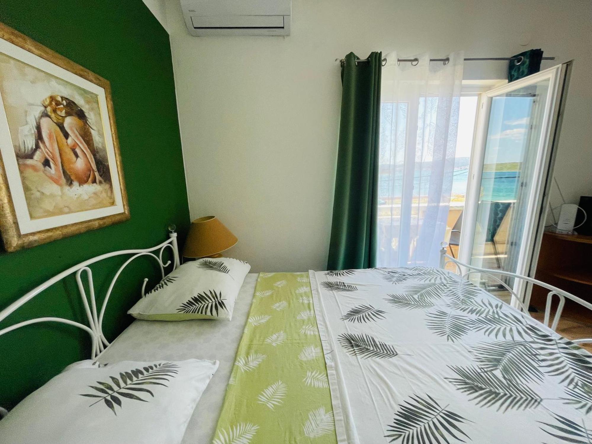 Apartments Esperanza Pasman Exterior photo